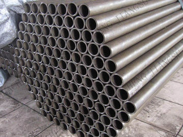 China Tubo inconsútil del acero de carbono de ASTM A210, grueso de pared de la tubería de acero de la caldera 0.8m m - 15m men ventas